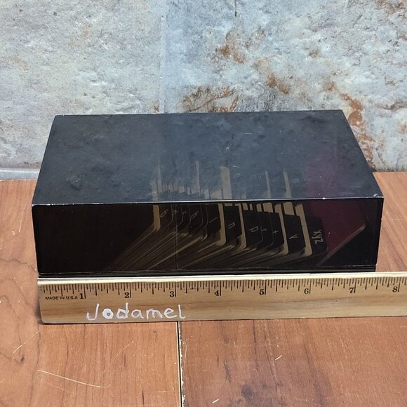 Rolodex Small Desk Business Card File - Picture 7 of 11